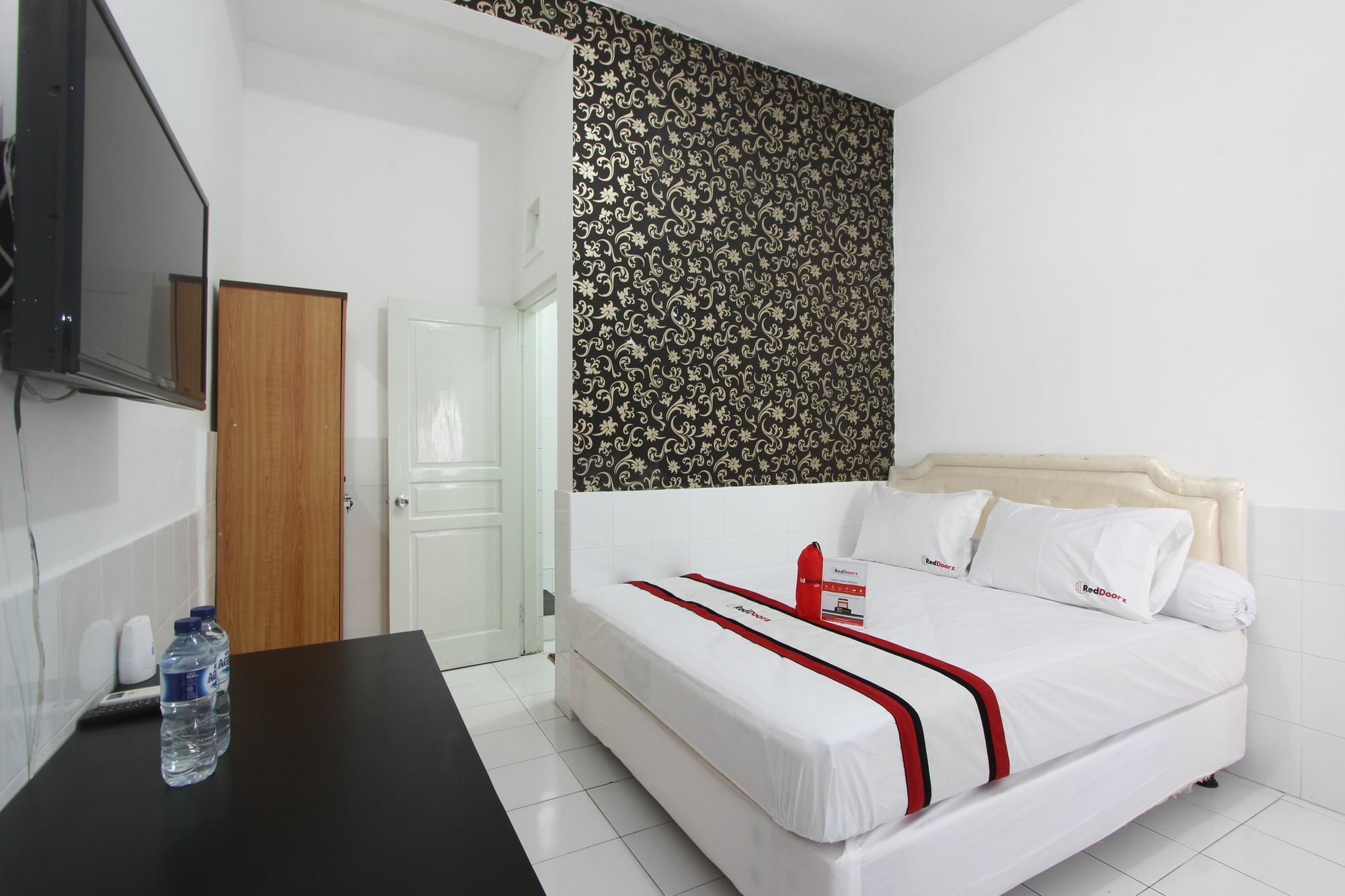 Reddoorz Near Gejayan Hotell Kejayan Exteriör bild