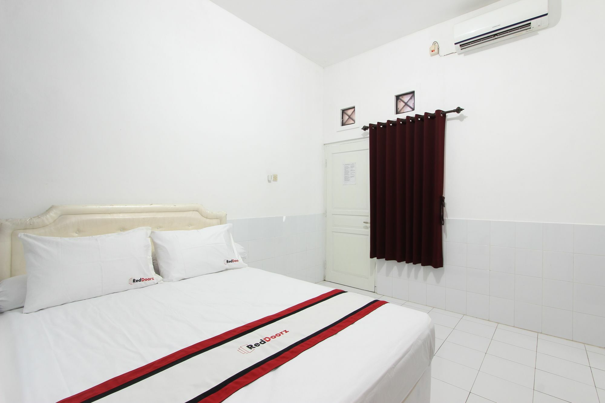 Reddoorz Near Gejayan Hotell Kejayan Exteriör bild